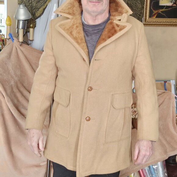 Fabulous warm borg lining/collar - Vintage Mac Mor Wool Coat - Leather buttons - Picture 3 of 10